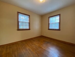 1621 Overlook Dr in Springfield, OH - Foto de edificio - Building Photo