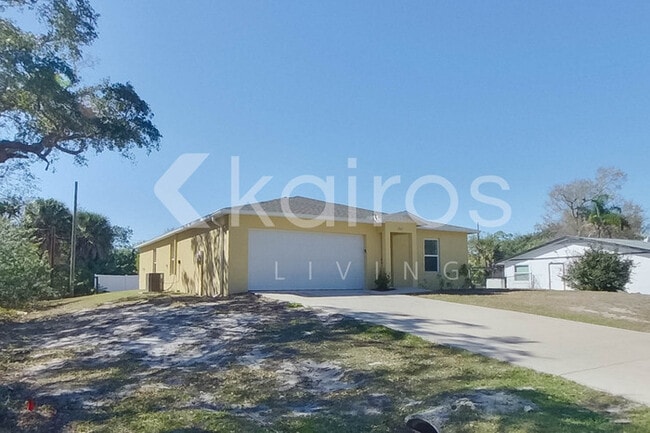 262 Grenada St NW in Port Charlotte, FL - Building Photo - Building Photo