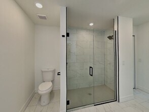 220 NE 31st Terrace in Cape Coral, FL - Building Photo - Building Photo