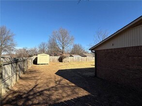 350 E Margaret Pl in Fayetteville, AR - Building Photo - Building Photo