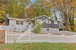 3235 Haywood Ave in Chattanooga, TN - Building Photo