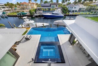 13007 San Jose St in Coral Gables, FL - Building Photo - Building Photo