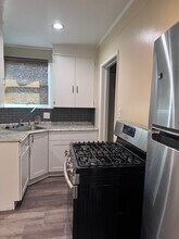 725 N Mariposa St in Burbank, CA - Building Photo - Building Photo