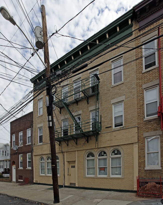 56-58 Wright Ave in Jersey City, NJ - Building Photo - Building Photo