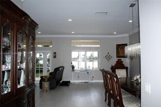 1096 Fairfield Meadows Dr in Weston, FL - Building Photo - Building Photo