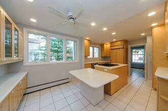 706 Juniper Rd in Glenview, IL - Building Photo - Building Photo