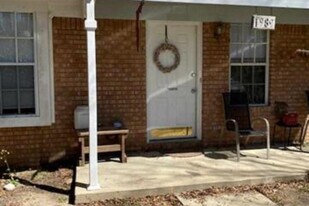 1989 Gina Dr in Tallahassee, FL - Building Photo