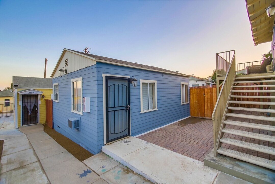 2483-2485 J St in San Diego, CA - Building Photo