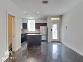 118 E Myrtle St in San Antonio, TX - Building Photo - Building Photo