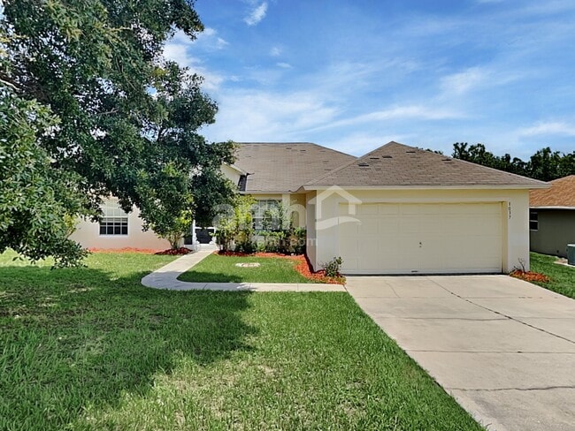 property at 1037 Sandhill St