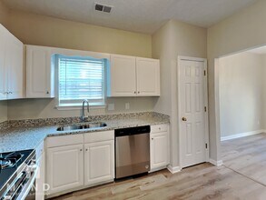 723 River Valley Dr in Jonesboro, GA - Building Photo - Building Photo