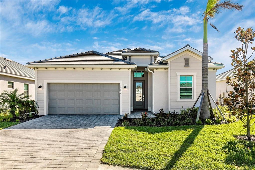 17390 Jadestone Ct in Venice, FL - Building Photo