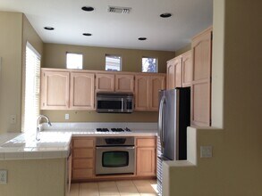 12626 Springbrook Dr in San Diego, CA - Building Photo - Building Photo