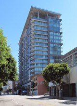 LUMA South in Los Angeles, CA - Foto de edificio - Building Photo