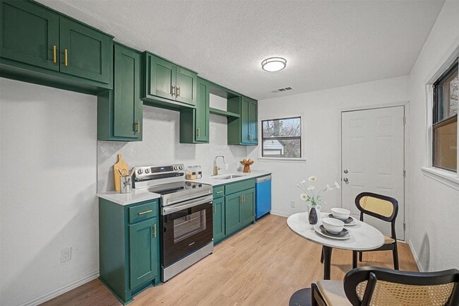 7349 Pensacola Ave in Fort Worth, TX - Building Photo - Building Photo