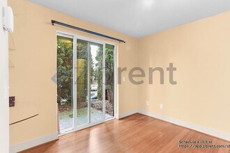 7015 Linden Ave N in Seattle, WA - Building Photo - Building Photo