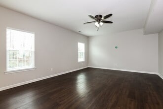3116 Teaside Ln in Murfreesboro, TN - Foto de edificio - Building Photo