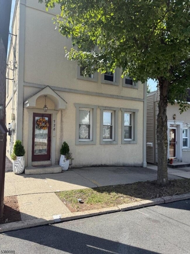 property at 728 3rd Ave