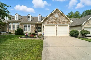 3749 Whisper Creek Dr in Dayton, OH - Building Photo