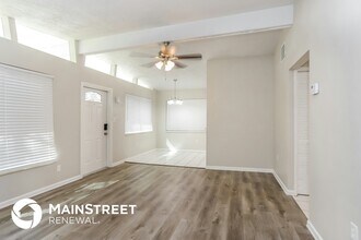 3759 St Charles Cir in Sarasota, FL - Building Photo - Building Photo