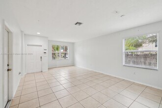 1596 SE 20th Rd in Homestead, FL - Building Photo - Building Photo