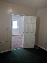 108 Southern Ave-Unit -Apt 1 in Pittsburgh, PA - Building Photo - Building Photo