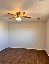 2212 E 8th St in Joplin, MO - Building Photo