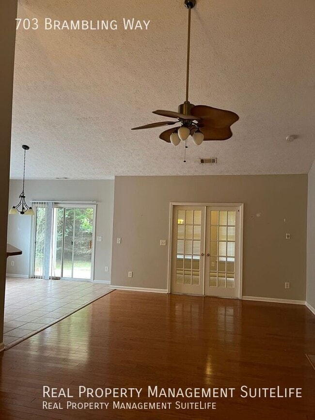 703 Brambling Way in Stockbridge, GA - Building Photo - Building Photo