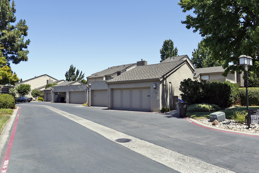 1694 Sandyrock Ln in San Jose, CA - Foto de edificio