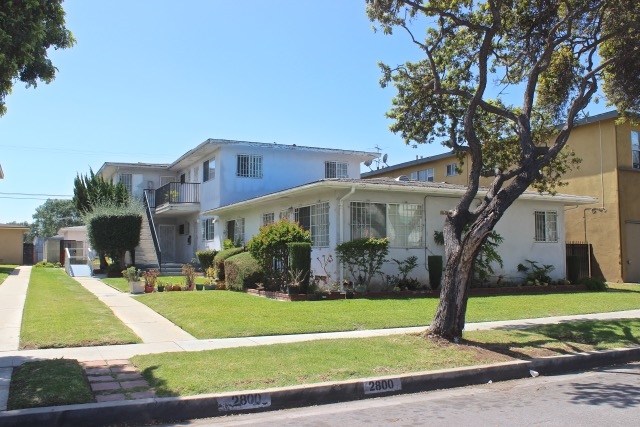 2800 W El Segundo Blvd in Gardena, CA - Building Photo