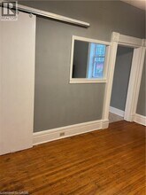 303 E 19th St in Hamilton, ON - Building Photo - Building Photo