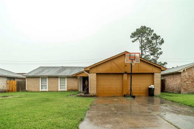 property at 17330 Heritage Bay Dr