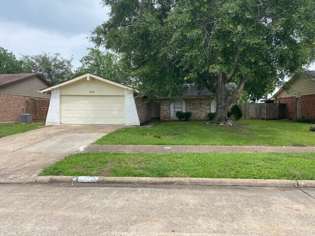 10115 Overview Dr in Sugar Land, TX - Building Photo