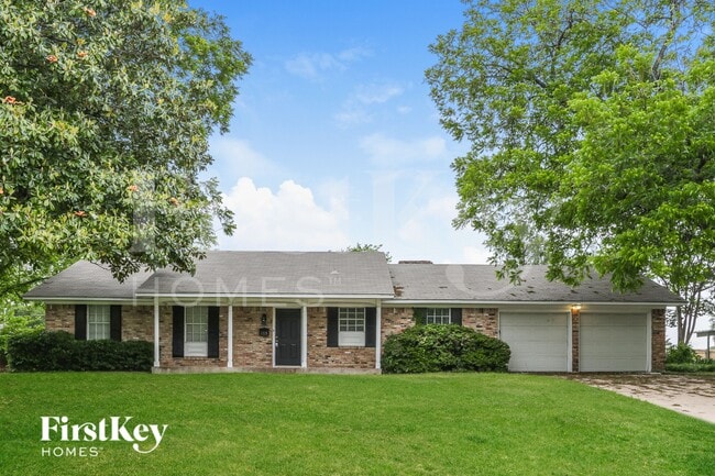 property at 115 Brook Hollow Dr