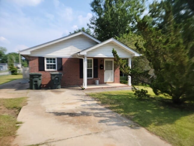 property at 1598 Henley St
