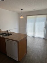 3817 E Vancroft Cir, Unit E2 in Winterville, NC - Building Photo - Building Photo