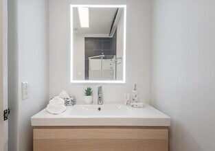 1216 Stanley St in Montréal, QC - Building Photo - Building Photo