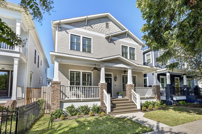 property at 1525 Oxford St