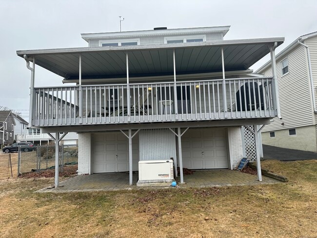 63 Langworthy Ave in Stonington, CT - Building Photo - Building Photo