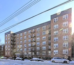 Windsor House in Flushing, NY - Building Photo - Building Photo