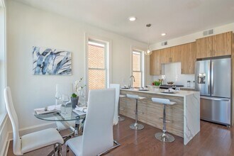 75 Coles St in Jersey City, NJ - Building Photo - Building Photo