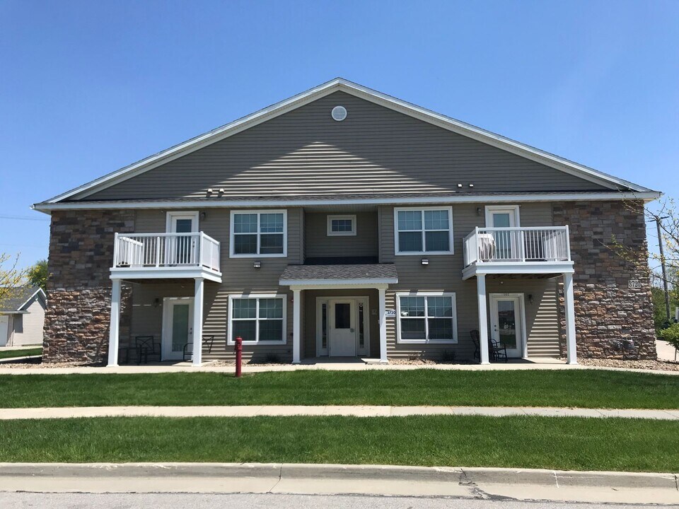 3720 Tiverton Ct. in Ames, IA - Building Photo