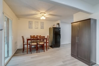 11646 Lincoln St in Northglenn, CO - Foto de edificio - Building Photo