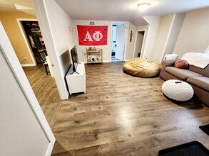 217 McLane Ave in Morgantown, WV - Building Photo - Building Photo