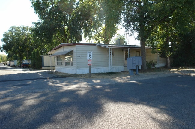 2960 N Linda Vista Ln in Boise, ID - Building Photo - Building Photo