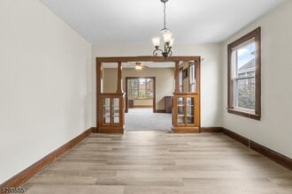31 Dawson Ave in Clifton, NJ - Building Photo - Building Photo