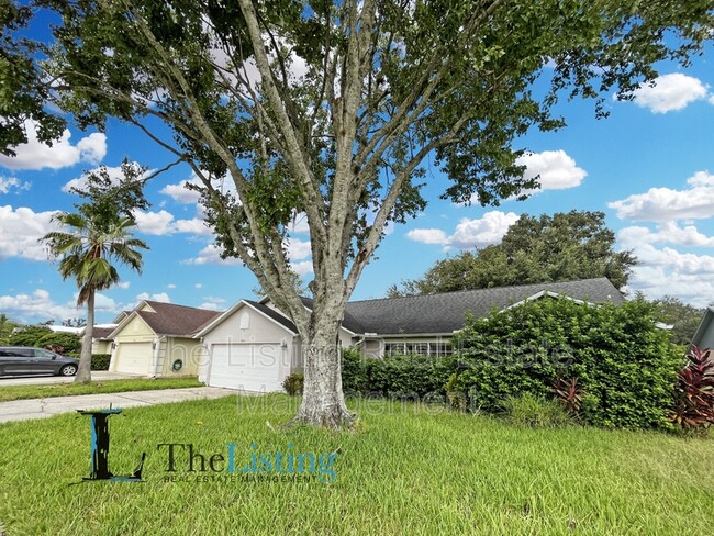 2816 Oak Shore Rd in Oviedo, FL - Foto de edificio - Building Photo