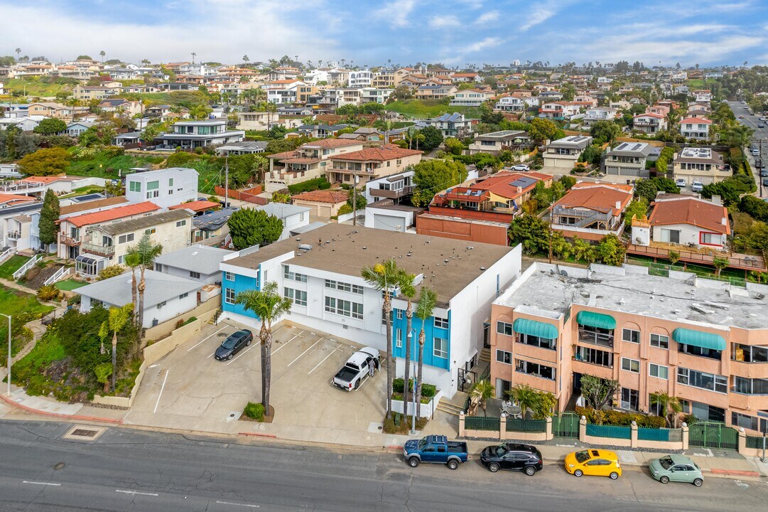 The Villager in Bay Park, Freshly Renovate... in San Diego, CA - Building Photo