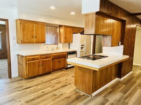 6212 Friant Dr in Bakersfield, CA - Building Photo