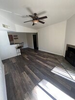 1385 W University Ave in Flagstaff, AZ - Building Photo